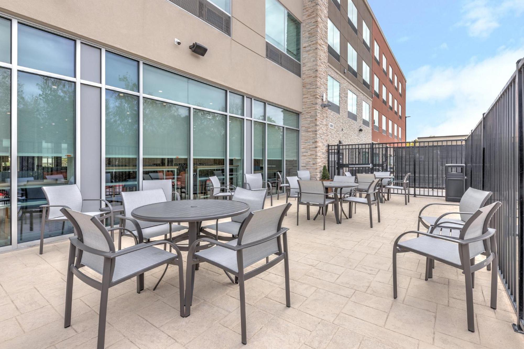 Holiday Inn Express & Suites Austin Airport East By Ihg Zewnętrze zdjęcie