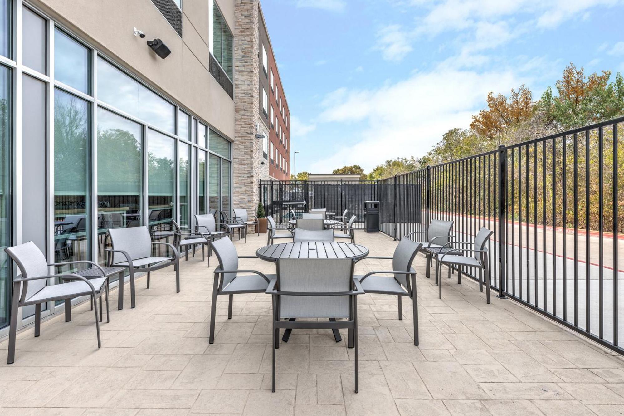 Holiday Inn Express & Suites Austin Airport East By Ihg Zewnętrze zdjęcie