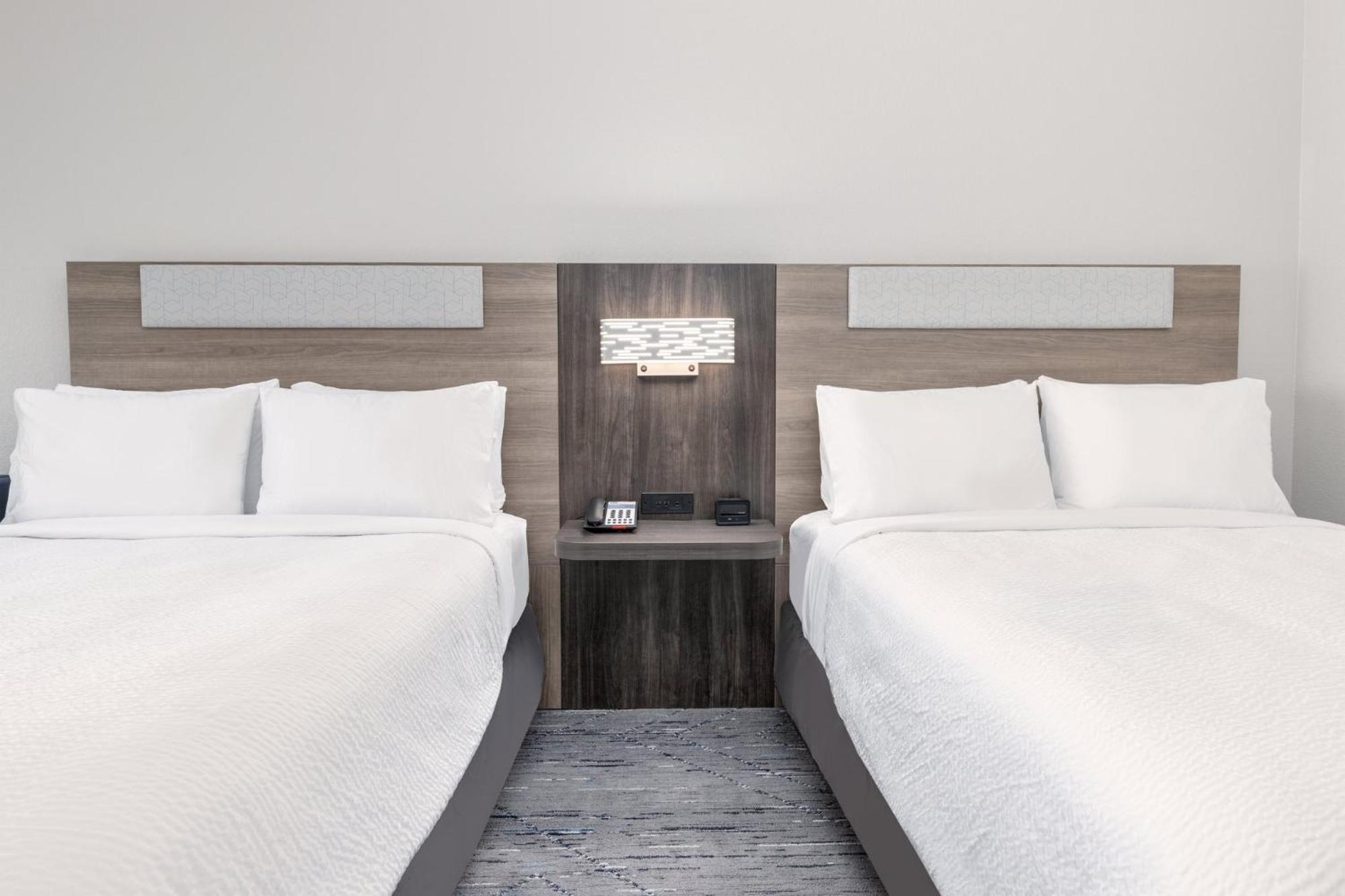 Holiday Inn Express & Suites Austin Airport East By Ihg Zewnętrze zdjęcie