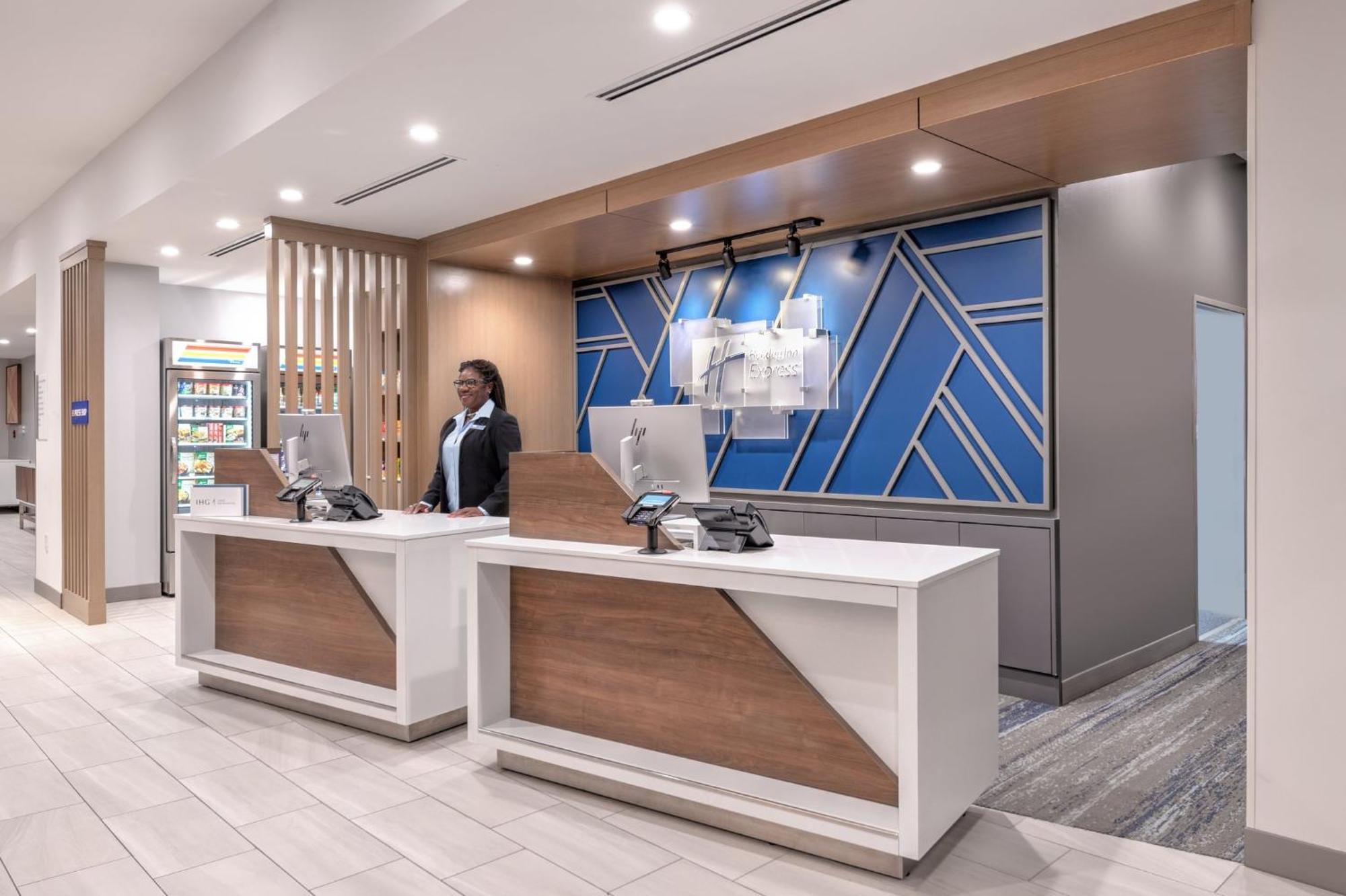Holiday Inn Express & Suites Austin Airport East By Ihg Zewnętrze zdjęcie