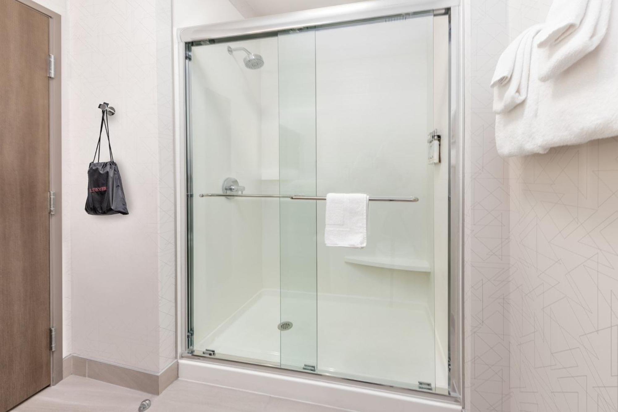 Holiday Inn Express & Suites Austin Airport East By Ihg Zewnętrze zdjęcie